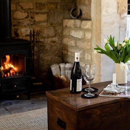 Gleneda Cottage - A Renovated, Traditional Cotswold Cottage Full Of Charm With Fireplace And Garden Bourton on the Hill Exterior photo