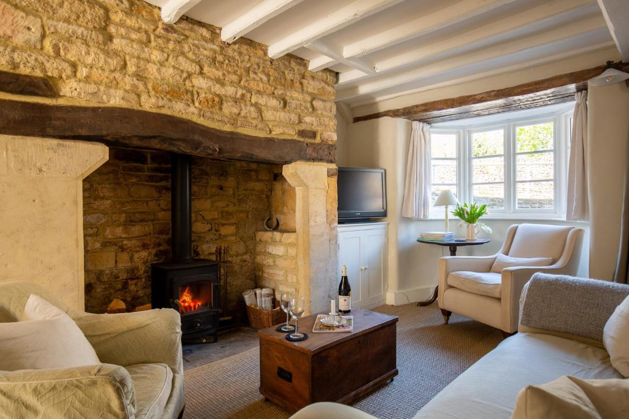 Gleneda Cottage - A Renovated, Traditional Cotswold Cottage Full Of Charm With Fireplace And Garden Bourton on the Hill Exterior photo