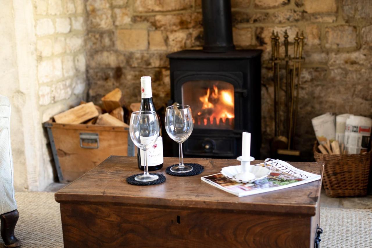 Gleneda Cottage - A Renovated, Traditional Cotswold Cottage Full Of Charm With Fireplace And Garden Bourton on the Hill Exterior photo